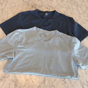 Falls Creek Men's V-Neck T-Shirt Set - Navy and Light Blue Size Large